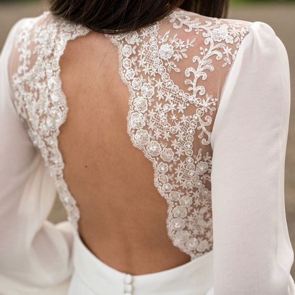 Ivory lace wedding dress, long-sleeve button back long train gown, open back - Picture 6 of 10